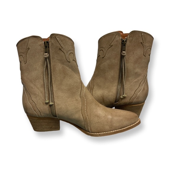 Ccocci Western Style Ankle Boot Women’s 8.5 Tan - Picture 5 of 13